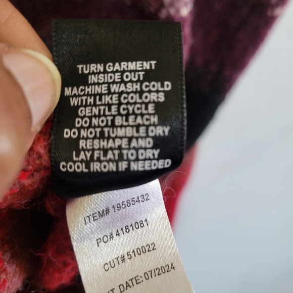 TORRID Womens Red Ombre Stripe Button Front Knit Cardigan - Size 00 - Picture 7 of 9